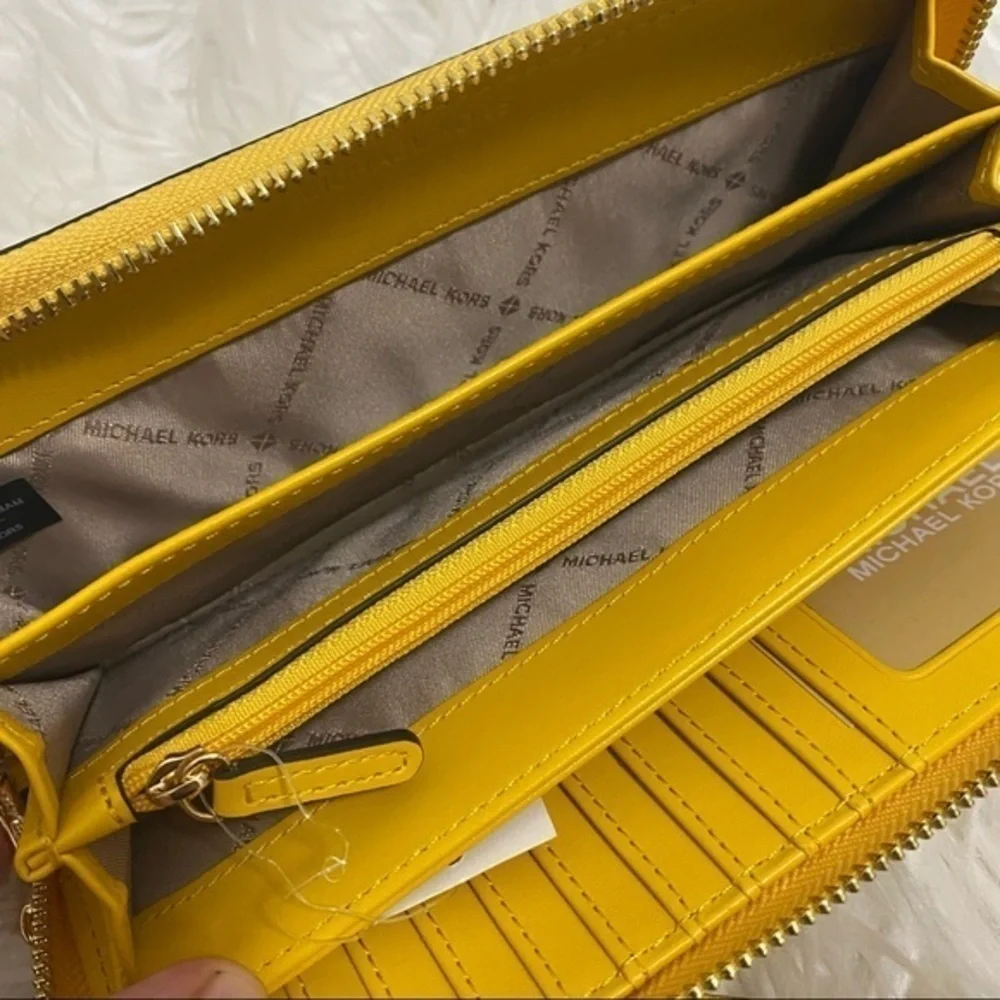 New Michael Kors jet set travel large continental wallet - Picture 5 of 10